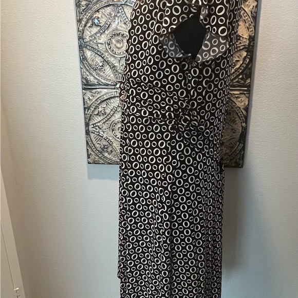 Brown Faux Wrap Dress with Cream Accents xl - Picture 13 of 13
